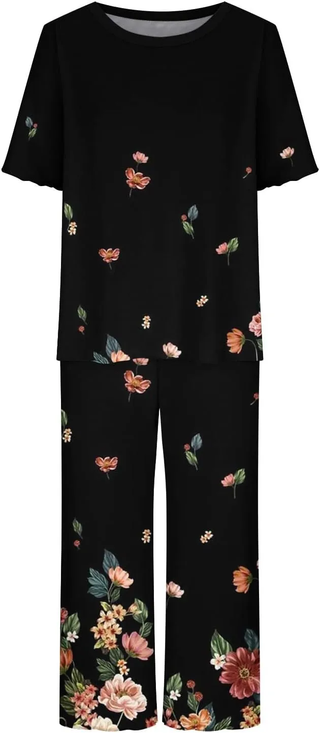Women's Summer Capris Pajamas Floral Print Short Sleeve Sleepwear Top and Capri Pants 2 Piece Loungewear Sets with Pockets